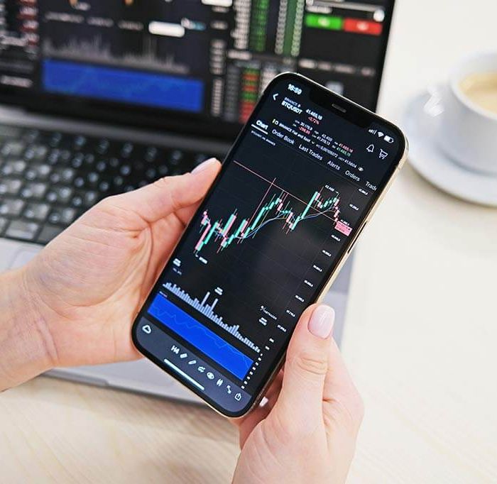 Investor’s Edge: Top Stock Picks and Market Predictions