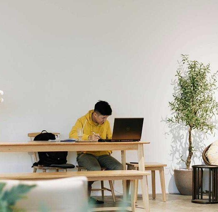 Logo to Loyalty: How Top Brands Build Lasting Connections