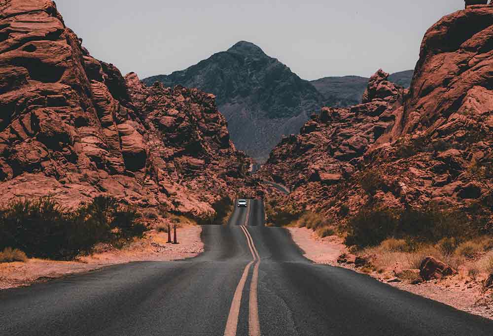 culture-compass-etiquette-tips-for-global-travelers