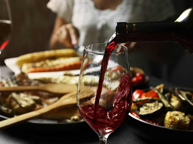 Red wine Pinot Noir variety