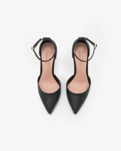 High-heeled Shoes