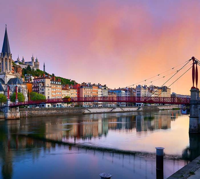 Castles, Vineyards & Sunsets